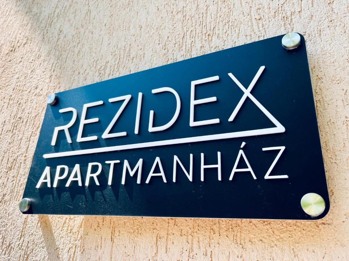 Rezidex Apartmanhaz Seghedin Exterior foto
